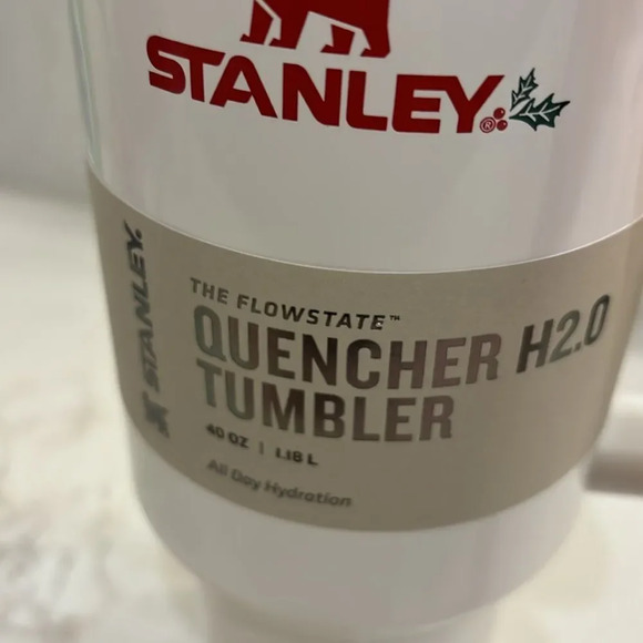 NWT Stanley Thrist quencher Misletoe 40oz quencher - Picture 3 of 11